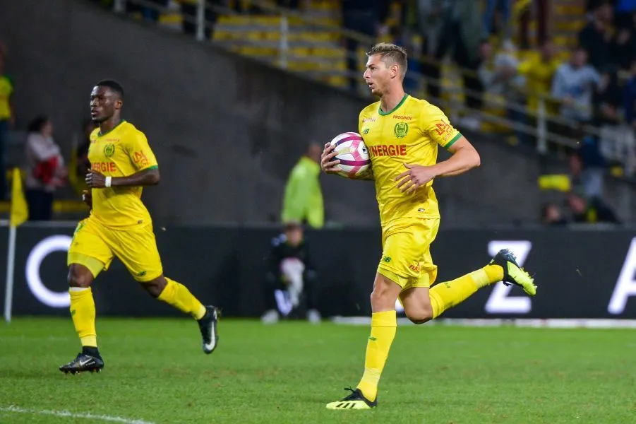 Emiliano Sala et la main sur la bouche