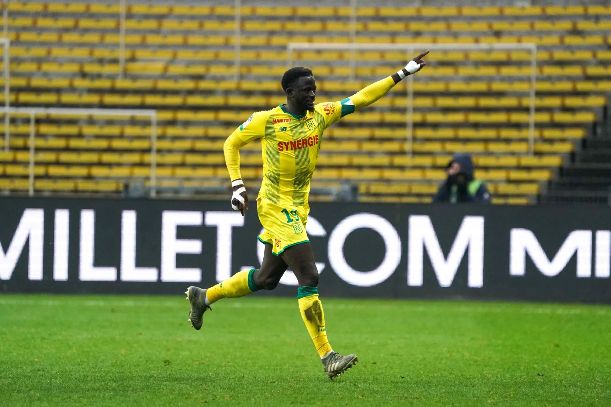 Nantes, sixième, se reprend et enfonce Toulouse, toujours dernier de Ligue 1