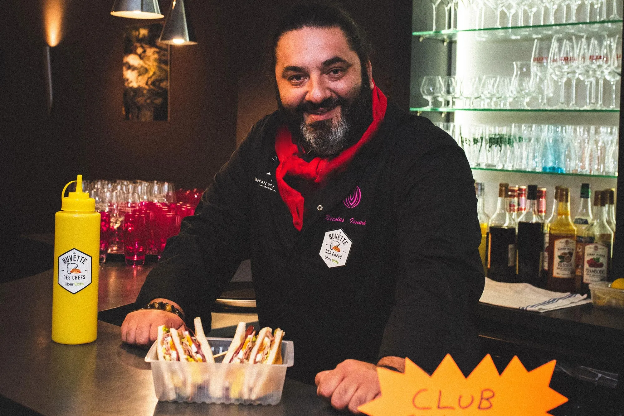 Buvettes Uber Eats “Un club sandwich au bœuf charolais séché avec de la moutarde de Dijon”