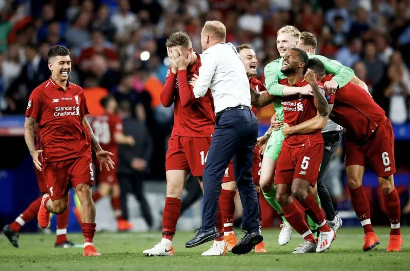 Jouer comme des Pool mouillés