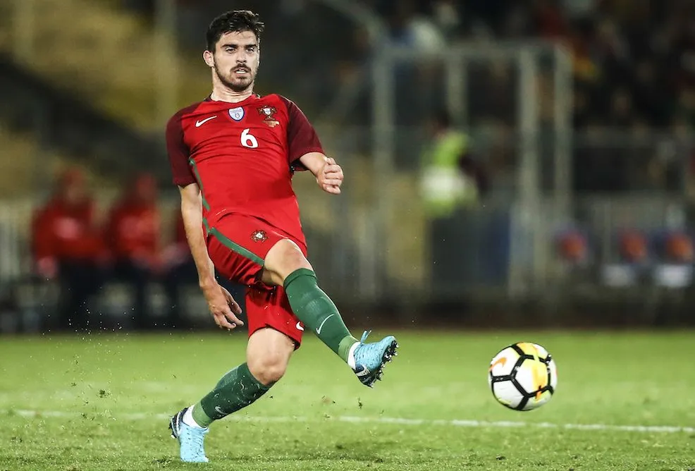 You&rsquo;ll Neves Walk Alone