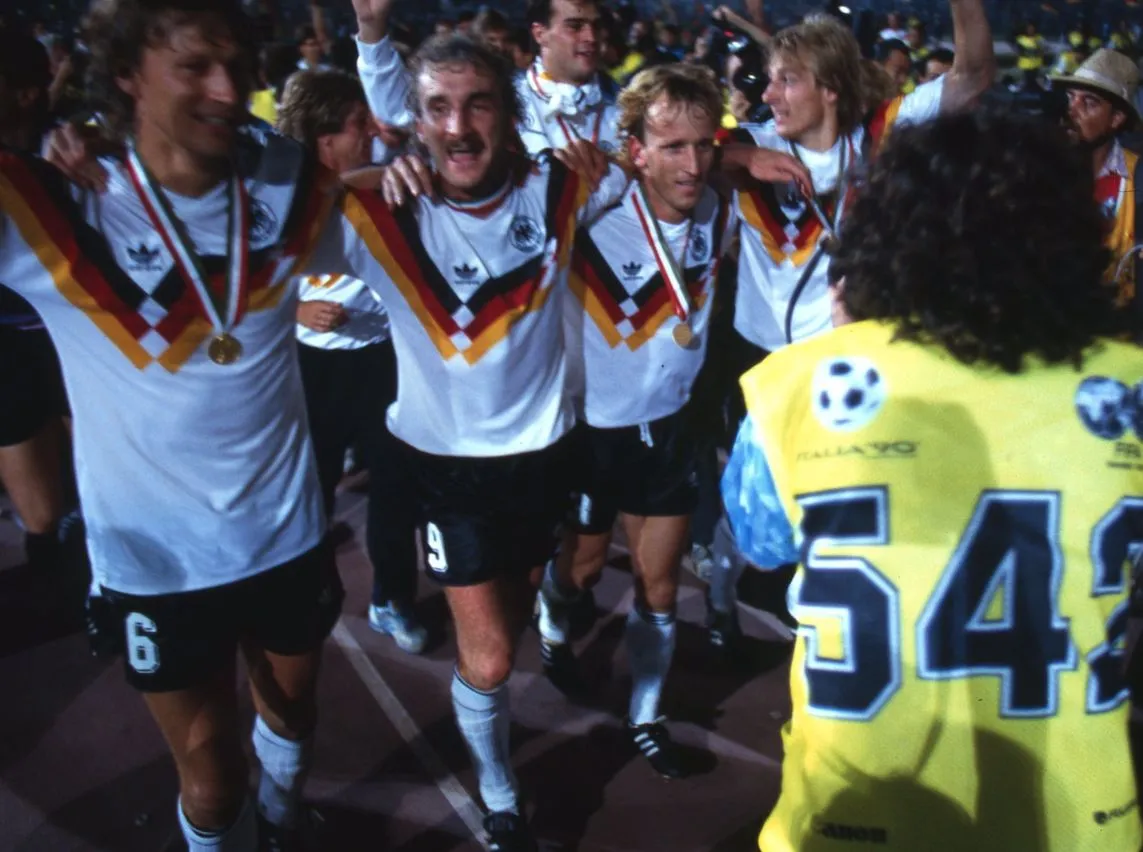 Analyse de la victoire de l&rsquo;Allemagne au Mondial 90