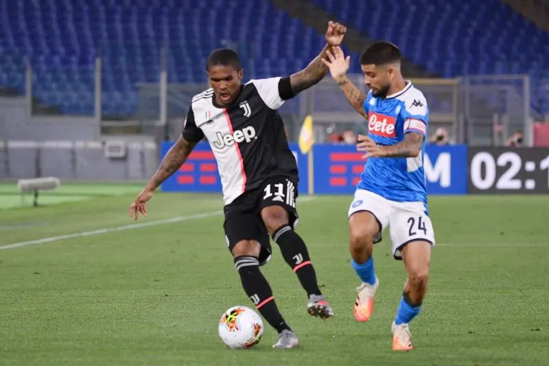 Naples cadenasse la Juve et sirote la Coupe d&rsquo;Italie