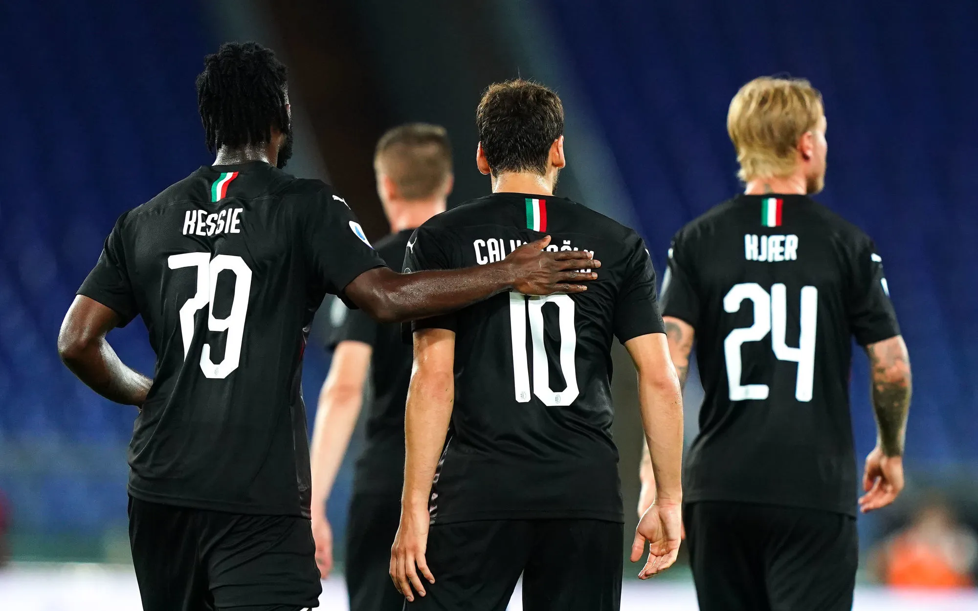 En écrasant la Lazio, Milan éteint ses espoirs de titre