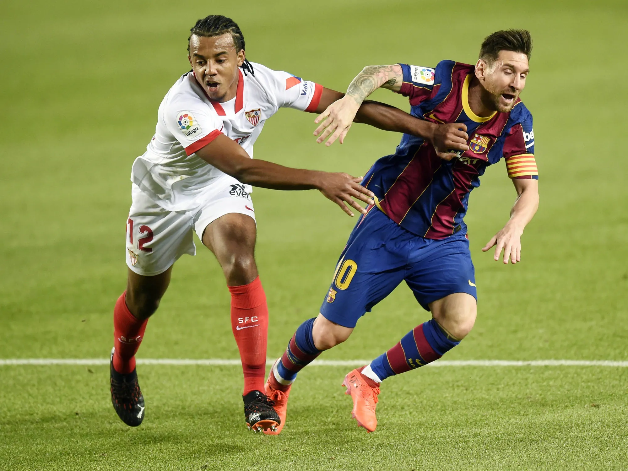 Séville fait caler le Barça