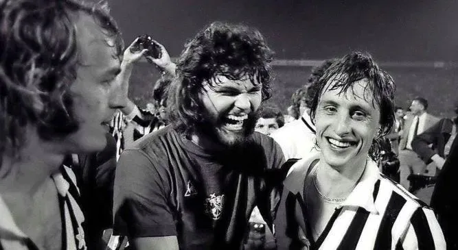 Barry Hulshoff, défenseur mythique de l&rsquo;Ajax, est décédé