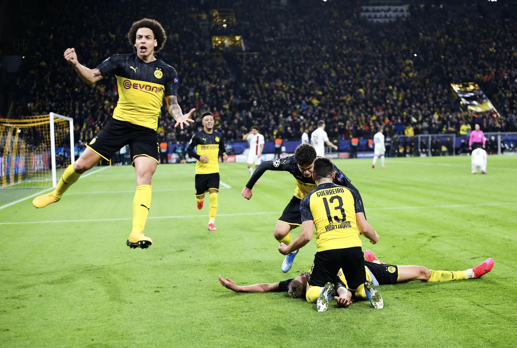 Håland bastonne le PSG