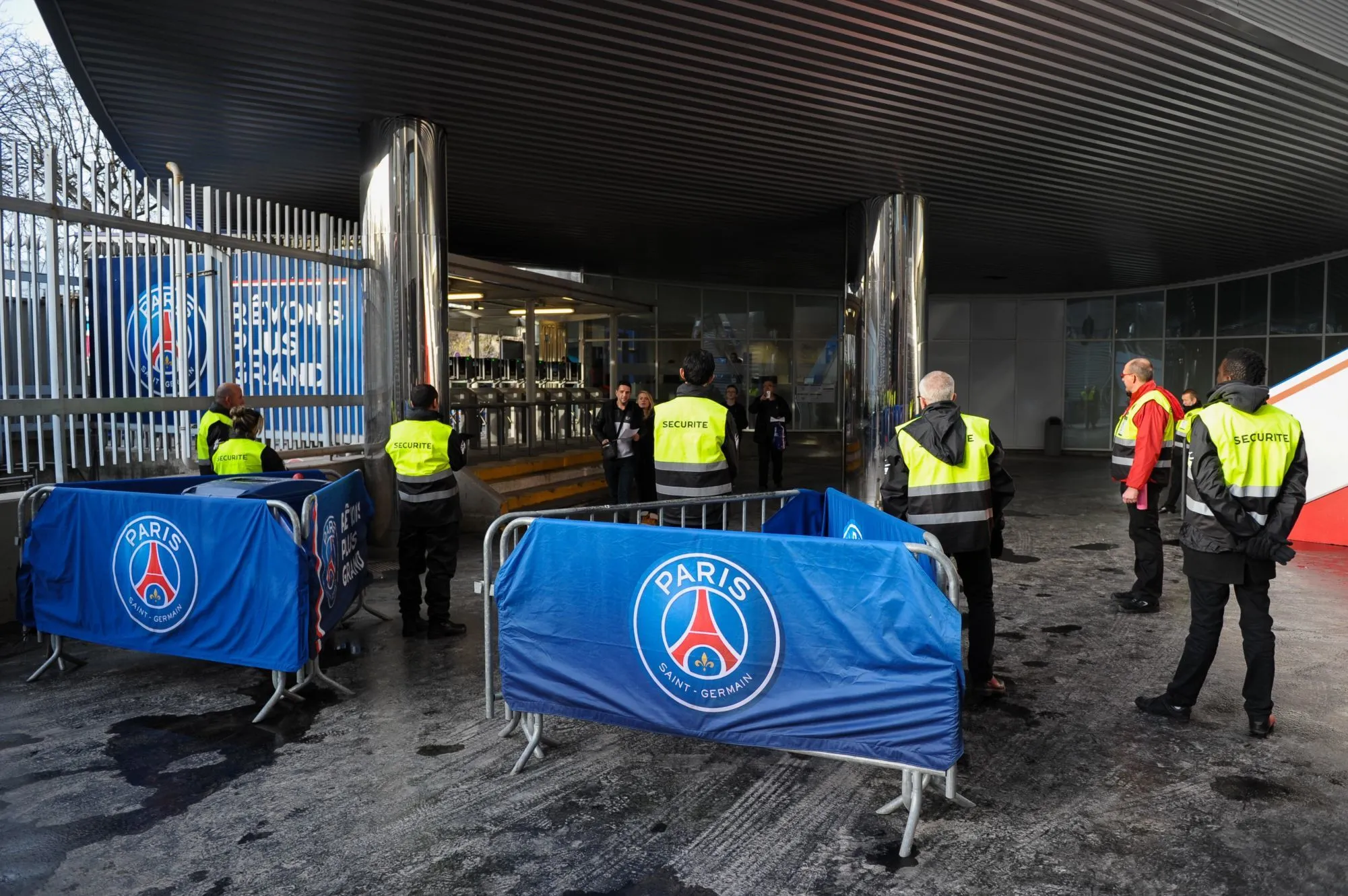 Guide du parfait petit supporter confronté au huis clos