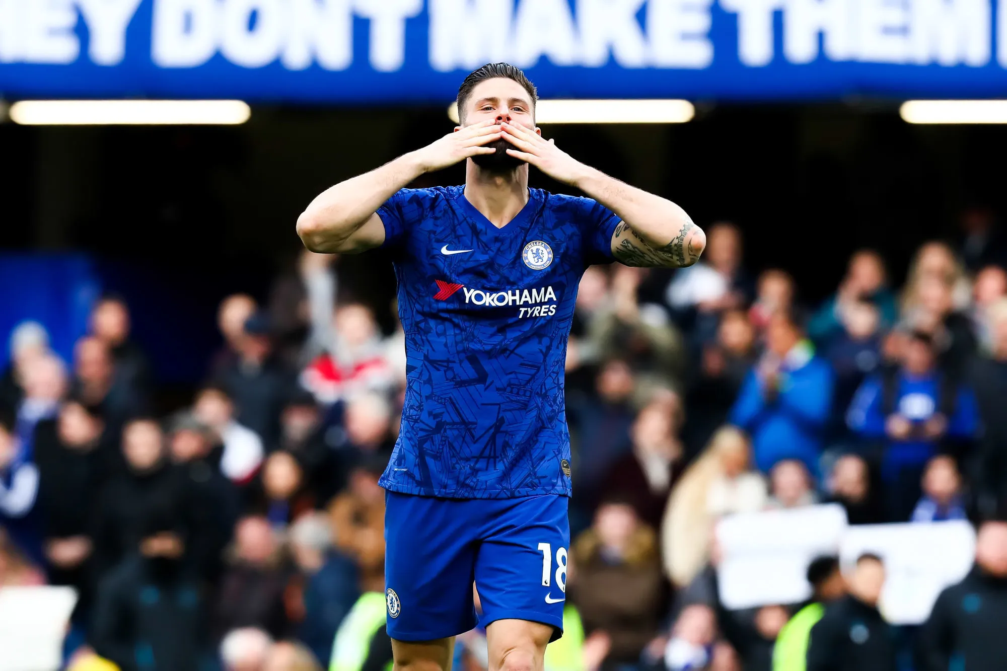 La branche bleue d&rsquo;Olivier Giroud, prolongé à Chelsea