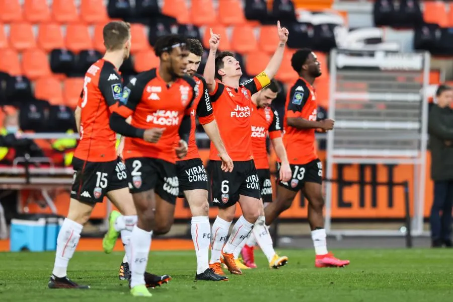 Lorient prend Reims dans ses filets