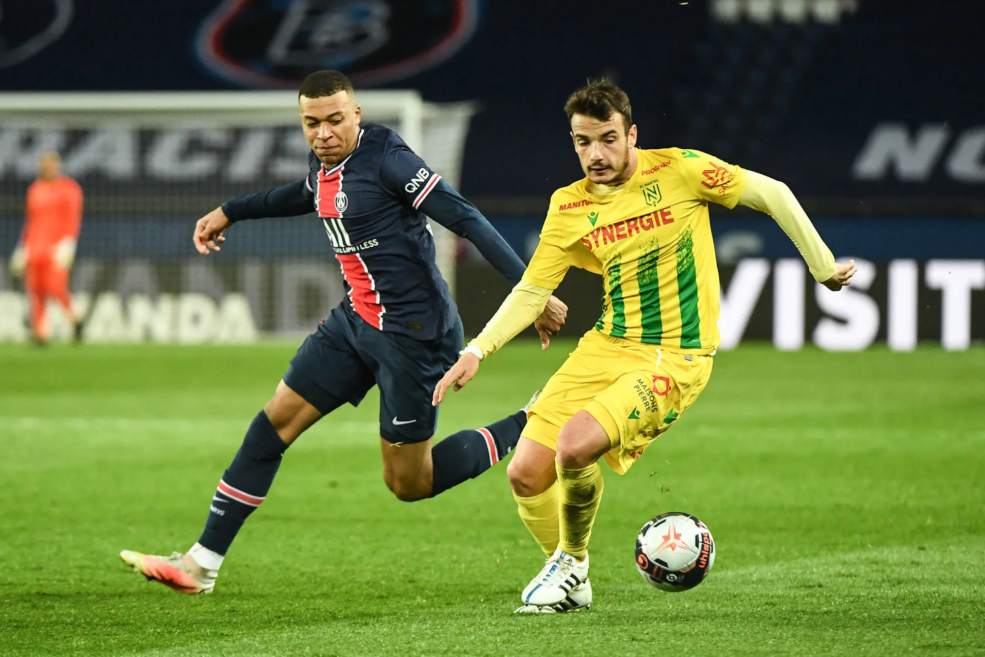 Le Paris Saint-Germain se fait renverser et déplumer par Nantes