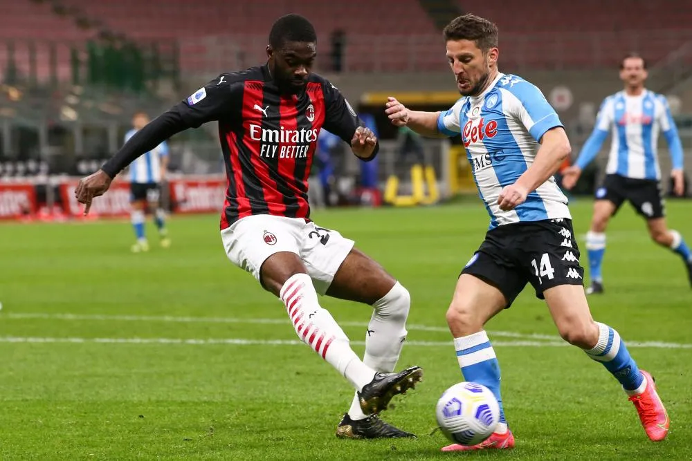 Naples fait vaciller Milan