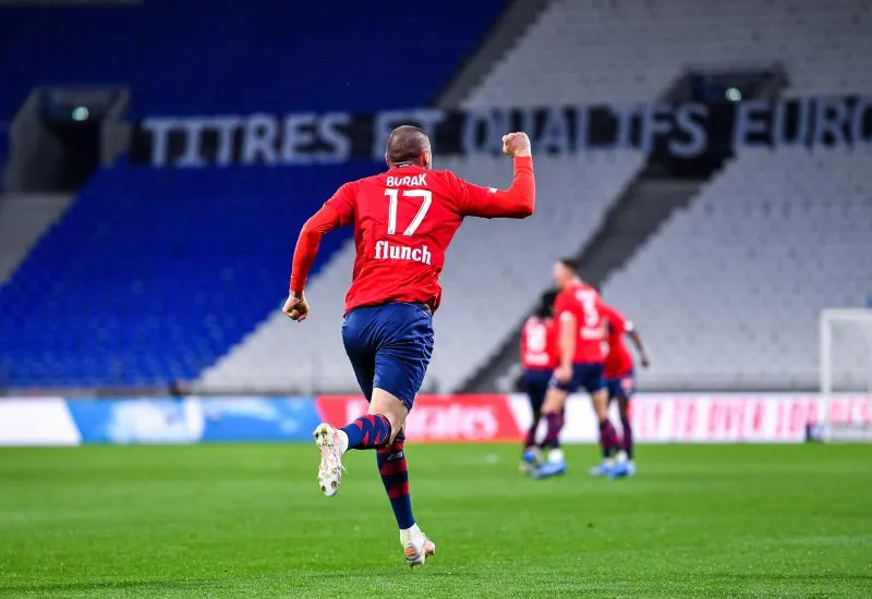 Lille renverse Lyon et s&rsquo;accroche au trône