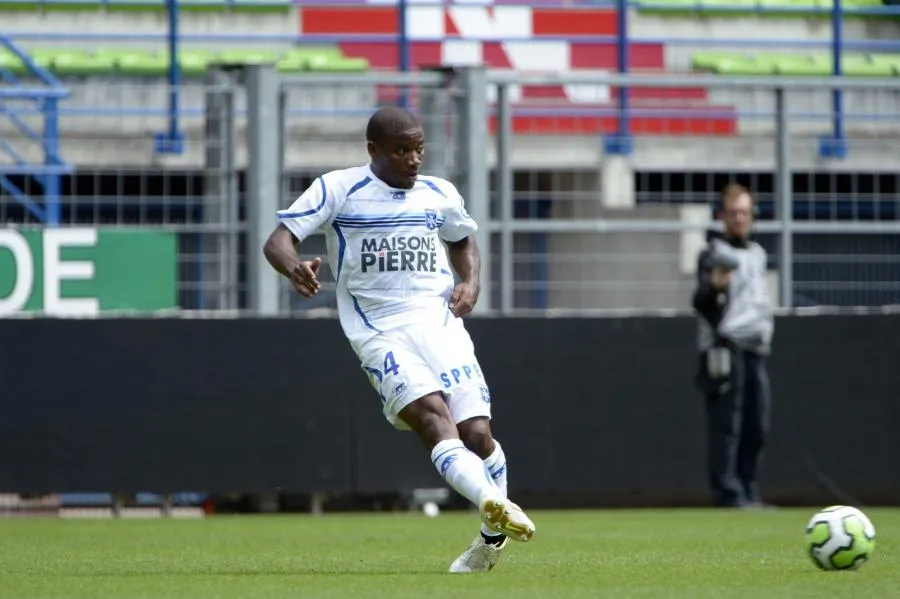 Rémy Ebanega : «<span style="font-size:50%">&nbsp;</span>Un joueur qui se blesse au Gabon, il peut changer de métier<span style="font-size:50%">&nbsp;</span>»