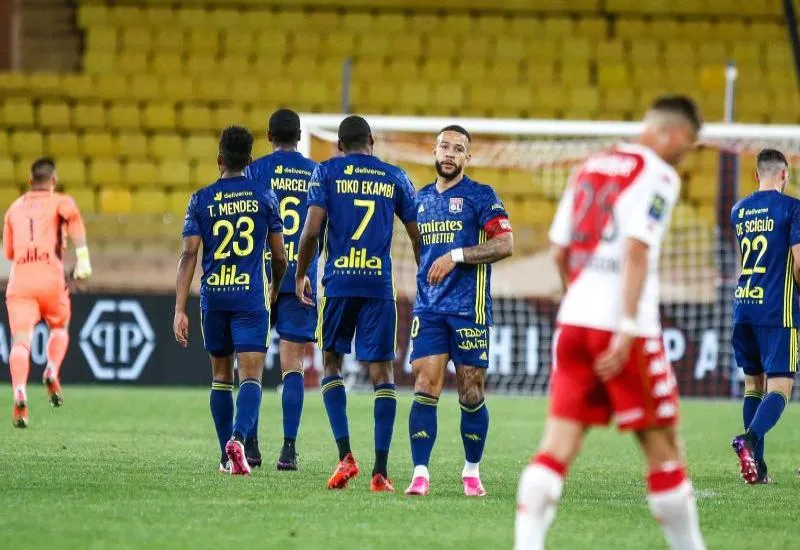 Lyon sort les griffes sur le Rocher