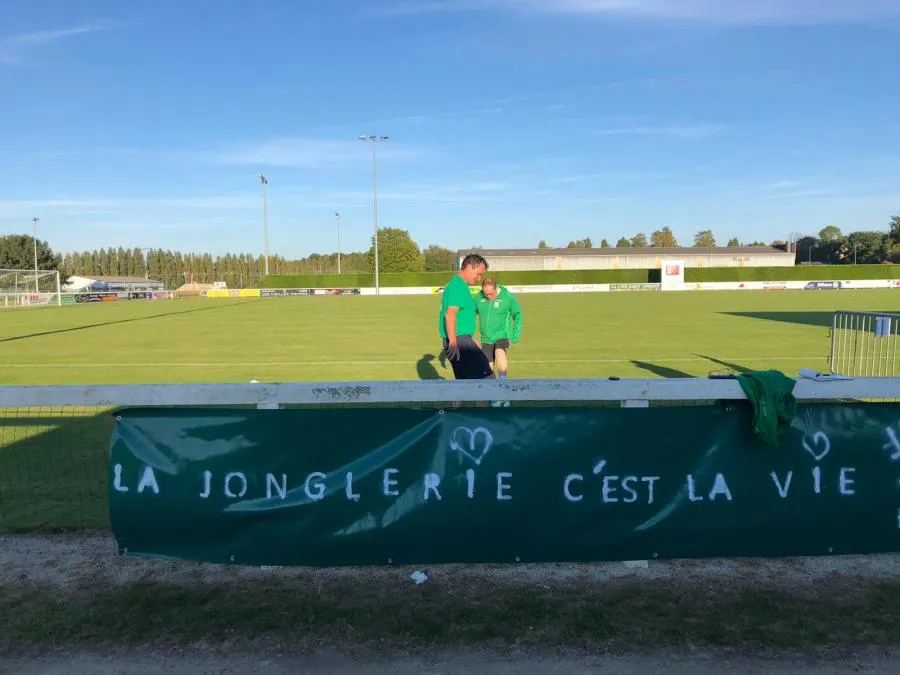 24h chrono de jongles : le défi fou réussi par les Léopards de St Georges