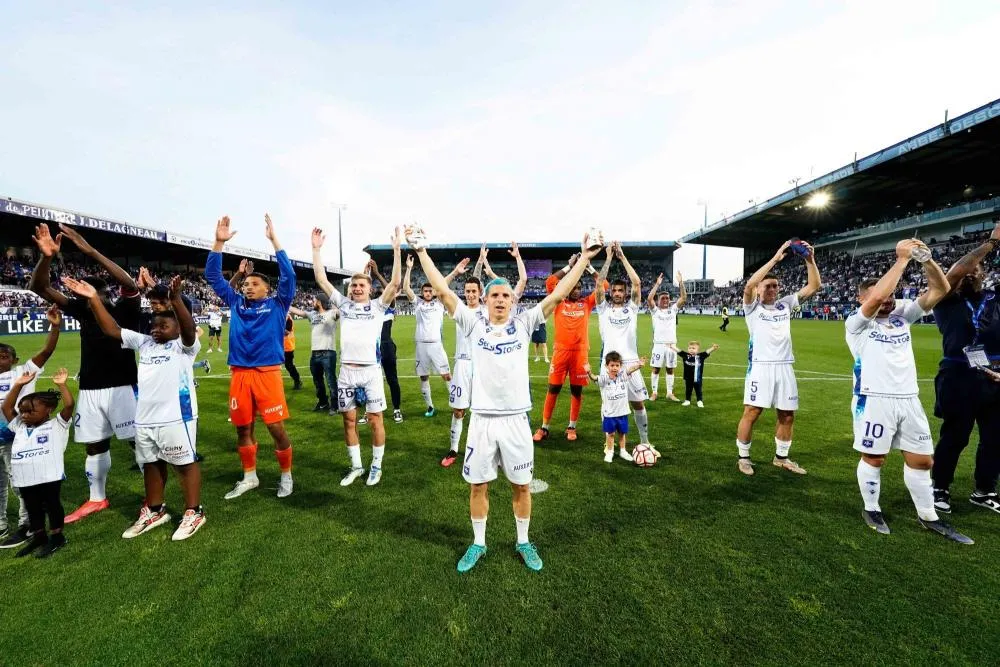 Barrage Ligue 1 : Tu sais que ce Auxerre-Saint-Étienne t’excite comme un fou quand…