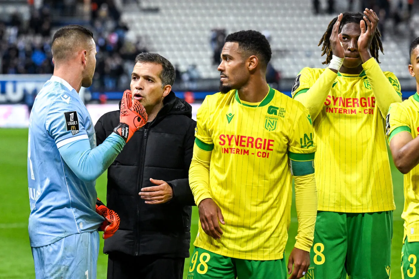 Anthony LOPES and Luis CASTRO head coach of Nantes celebrates the victory after the Ligue 1 McDonald's match between Paris and Nantes at Stade Jean Bouin on October 24, 2025 in Paris, France. (Photo by Baptiste Fernandez/Icon Sport)   - Photo by Icon Sport